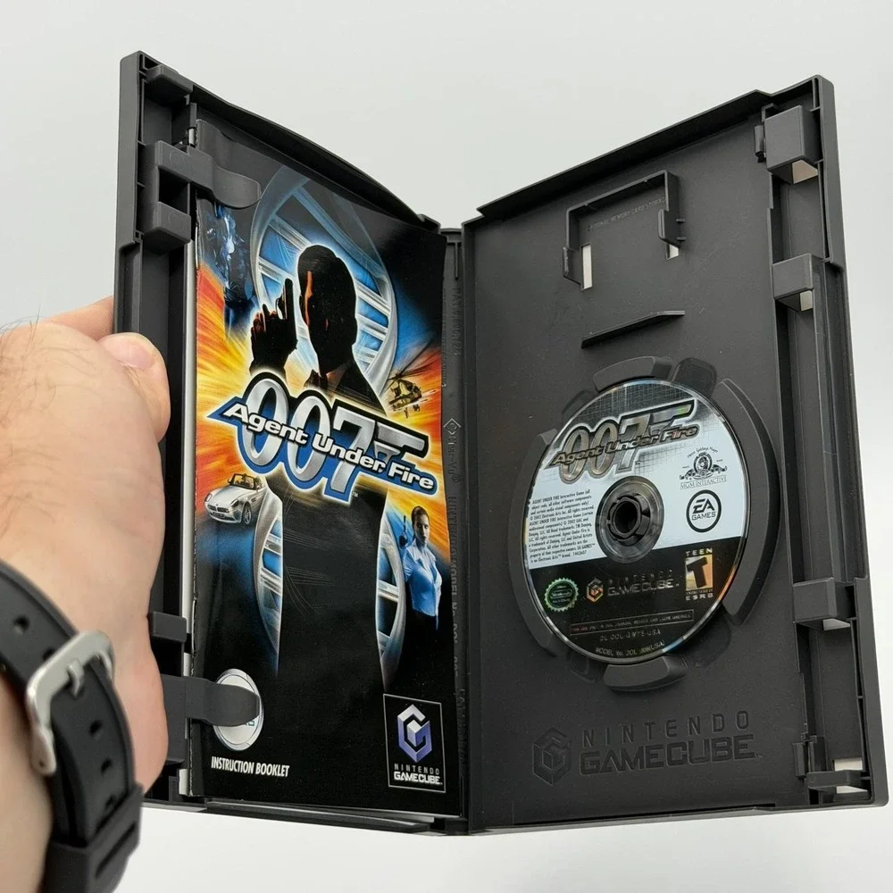 007 Agent Under Fire Nintendo GameCube Complete CIB EA 2002 NTSC-UC T James Bond
